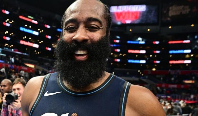 今晨欧联传出新动向，波士顿凯尔特人状态回暖，管理层表态：球迷炸锅，赛季目标并未改变的简单介绍