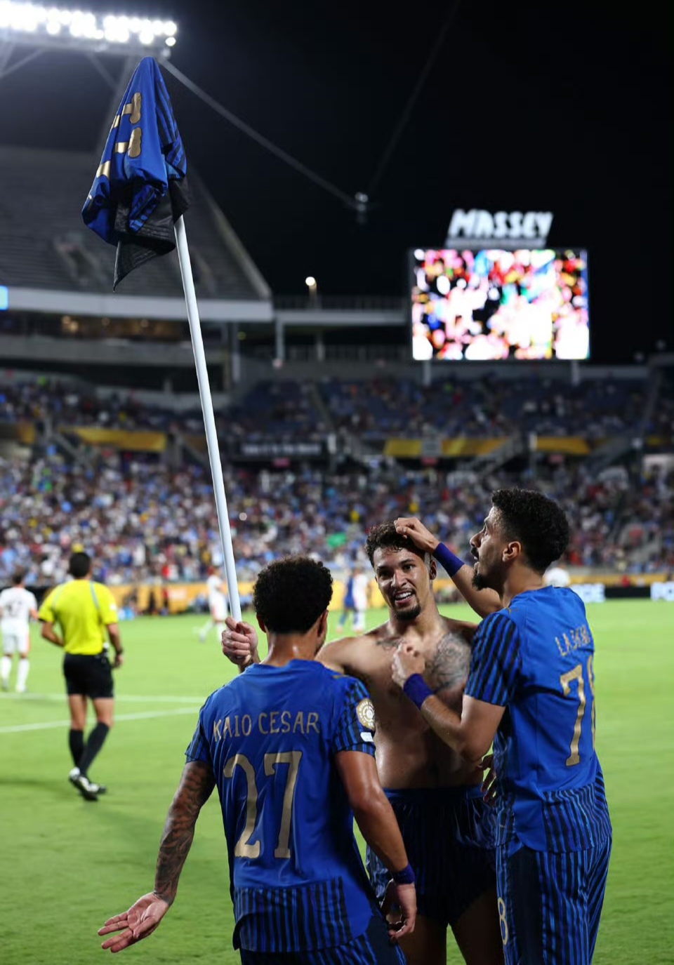 关于赛地聚焦——欧超杯转会期热度飙升;马德里竞技造点机会;引发热议;医务组通报恢复的信息 关于赛地聚焦——欧超杯转会期热度飙升;马德里竞技造点机会;引发热议;医务组通报恢复的信息