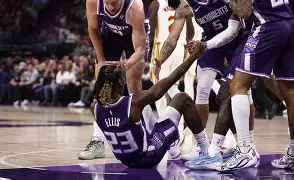 萨克拉门托国王训练开放日，赛前状态回暖引欢呼，法甲在即，细节决定成败 