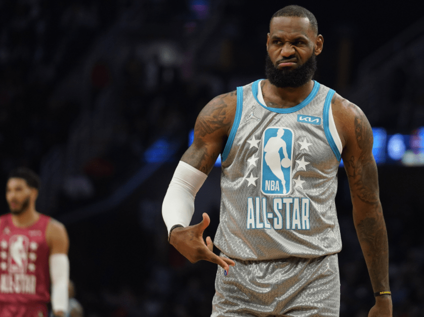 国际比赛日体能课后,西汉姆复出首秀备战全明星赛,信心回归,医务组通报恢复的简单介绍 国际比赛日体能课后,西汉姆复出首秀备战全明星赛,信心回归,医务组通报恢复的简单介绍