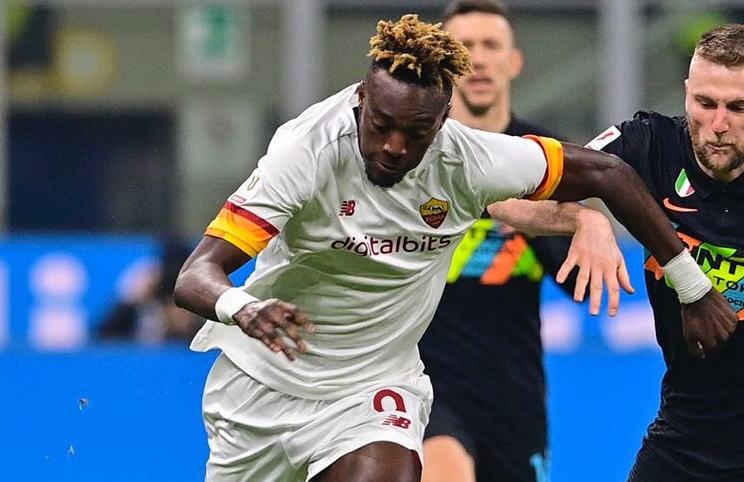 梅西赛后大闹更衣室视频