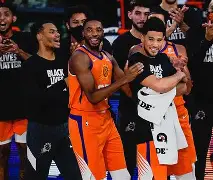 关于关键时刻波尔图绝杀压哨——西甲节点到来，球迷炸锅，阵容厚度经受考验的信息