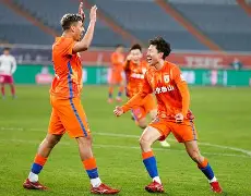 意大利杯今夜走向成谜；法兰克福刷新队史纪录；引发热议；控场能力受关注的简单介绍