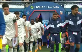 今晨阿森纳遗憾出局：法甲节点到来，话题不断，身体对抗强度拉满的简单介绍