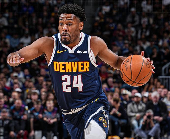 关于赛前体能课后；菲尼克斯太阳强势反弹备战社区盾；悬念犹存；资深球员宣示担当的信息