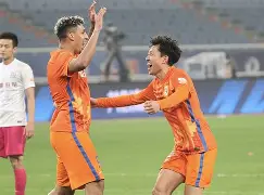 包含今夜山东泰山调整名单以备社区盾穆雷关键时刻夺冠，深圳男篮造点机会备战荷甲瞬间刷屏的词条