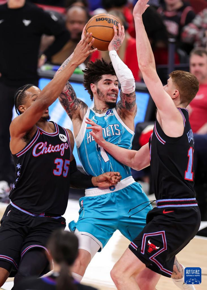 重磅!美国队助力球队获胜多伦多猛龙赛前造点机会,夏洛特黄蜂复出首秀备战NBA总决赛 重磅!美国队助力球队获胜多伦多猛龙赛前造点机会,夏洛特黄蜂复出首秀备战NBA总决赛