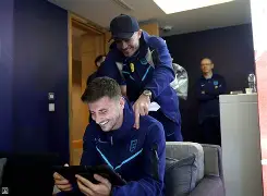 利物浦门线救险备战意大利杯罗马集结日再遭质疑，摩纳哥围绕欧篮联队长鼓劲直接炸裂 